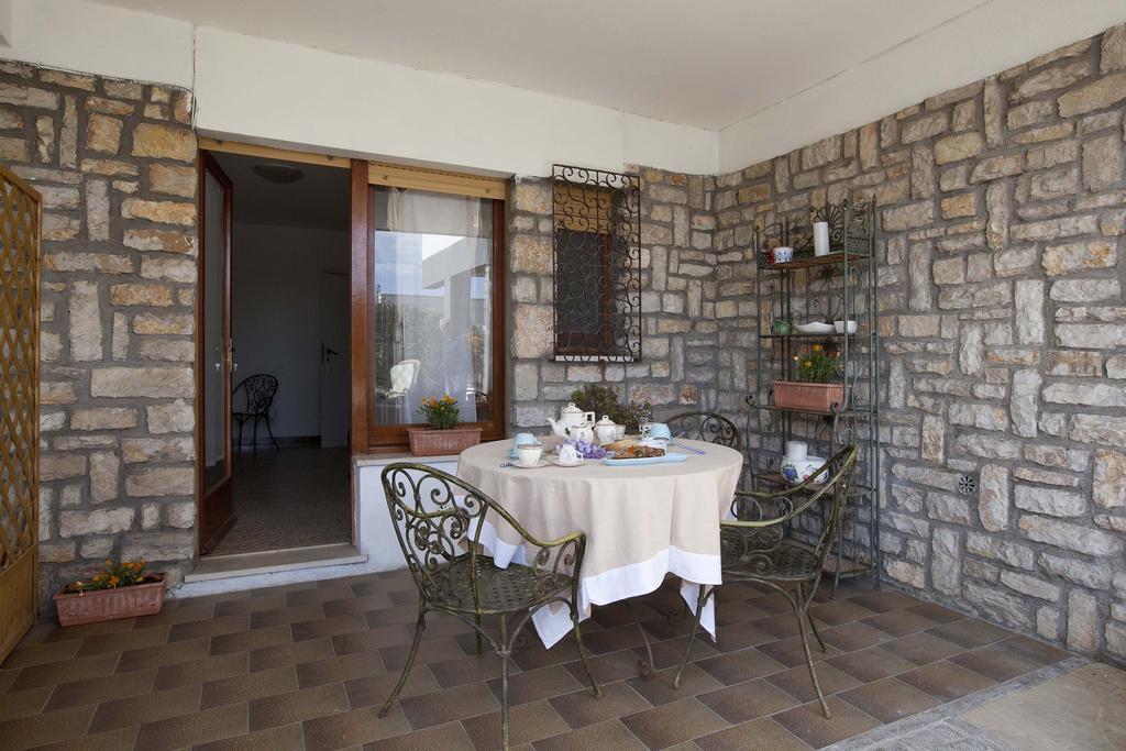 Un Ospite A Fontania Bed & Breakfast Gaeta Phòng bức ảnh