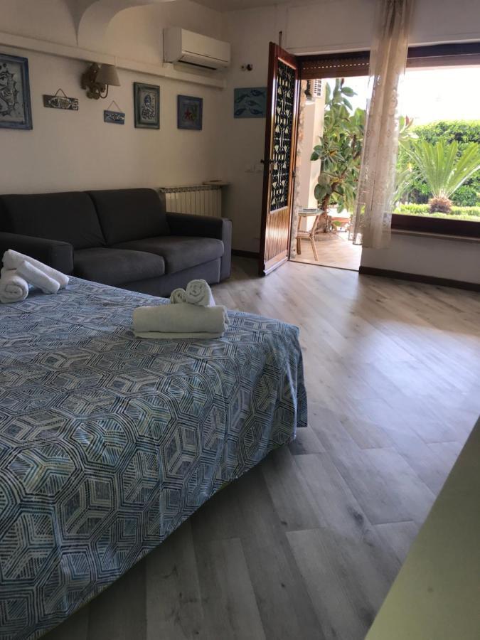 Un Ospite A Fontania Bed & Breakfast Gaeta Ngoại thất bức ảnh